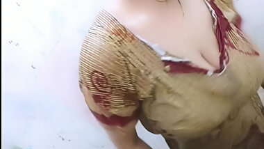 Indian khushboo bhabhi bathing live (non-nude)