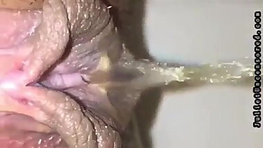 Desi bhabhi pissing
