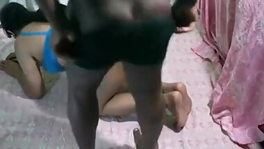 Desi Mature Bhabhi sucking n fucking uncle