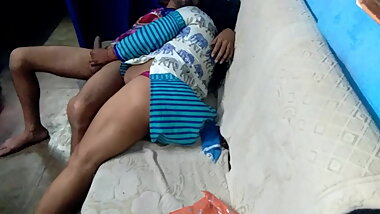 hand job aunty ke sath