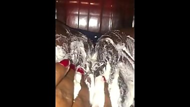 sri lankan girl curt milk pussy cleanup ?????? ?? ???? ??????