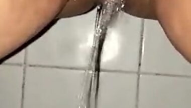 DESI HOT PISSING THEN FUCKING