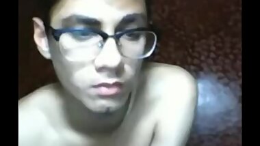 Desi indian hunk guy jerking