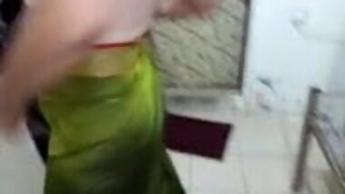 Delhi bhabhi wears green saree as per fans request
