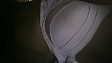 Desi girl 1st time showing bra