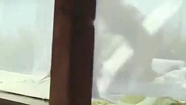 Heroine ki chooth ko chodke uski choot phaddiya banged ass