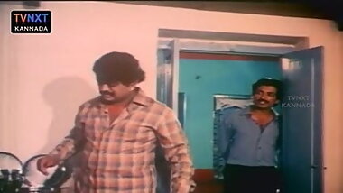 Desi aunty bathing hot