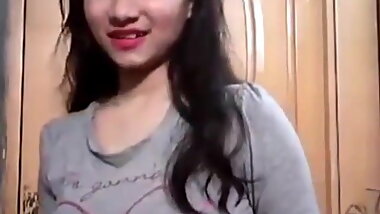 Desi girl boobshow