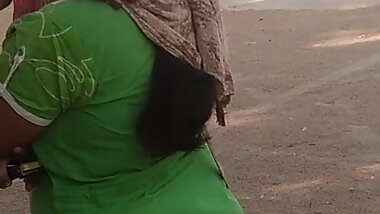 Desi hot babe huge ass captured at ration shop part 1