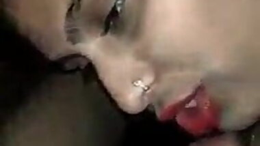 Desi bhabi sucking