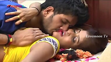 Hot desi shortfilm 206 - Jyothi boobs pressed & kissed, navel kissed