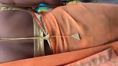 Hot desi aunty backless saree exposed