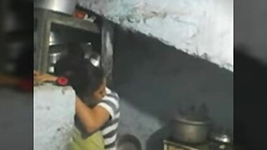 Desi Aunty in Kichan