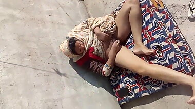 Paki girls showing pussy and fingering