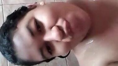 Chubby Aunty New Bathroom Selfie...