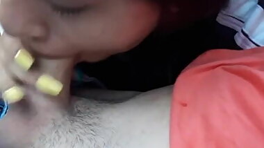 My indian girlfriend suck my dick in car