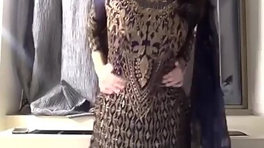 Pakistani girl stripping shalwar kameez/fatima tahir new video