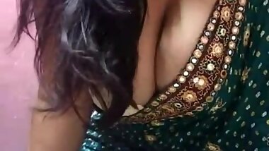 hot_aunty