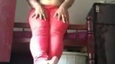 Desi bhabhi big boobs hot ass sexy body