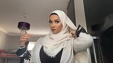 Sexy Bengali Hijabi (Habiba Begum) #2