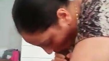 South indian bhabhi sucking her hubby's cock HD