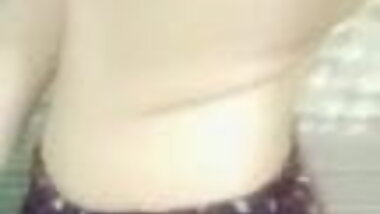 Desi girls showing self