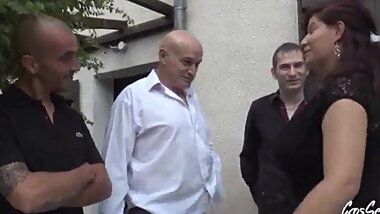 desi chachi dirty abusive talk bhosra aur biwi chut