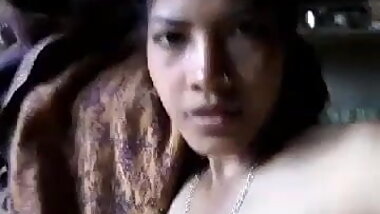 Sexy Girl Fingering After Bath