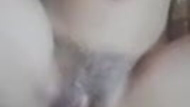 Sri Lankan girl having fun with her bf