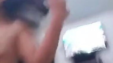 Desi lund ka mza leti hui bhabhi