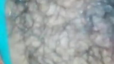 Desi bhabhi showing her hairy pussy