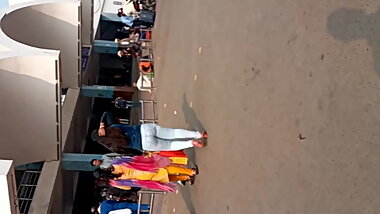 DESI TEEN BIG ASS IN TIGHT JEANS