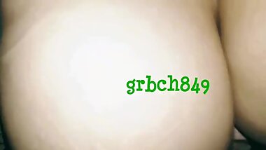 desi girl showing boobs in salwar