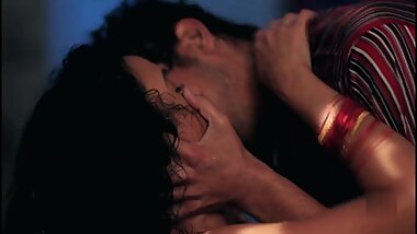 Desi Bhabhi Ki Moaning - Pool Pussy Licking