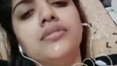 Desi beautiful girl video call fucking hard
