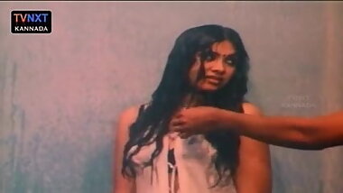 Desi aunty bathing hot
