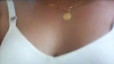 Desi Bhabhi Nude Selfie