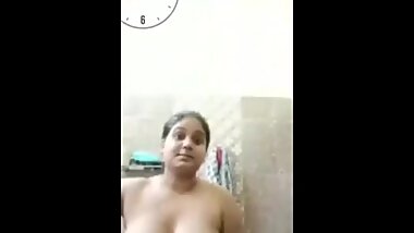 Delhi girl showing boobs and pussy to boyfriend on videocall