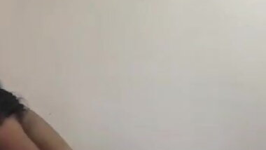 Hot desi girl dressing up