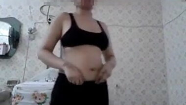 Desi teen stripping nude showing hot body