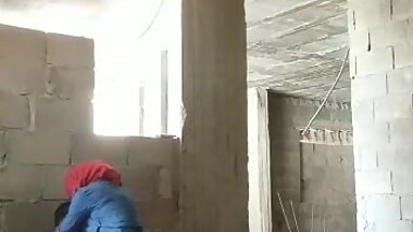 Khandar me bula kar choda