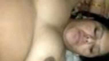 Mature Indian Desi bhabhi close up fucking