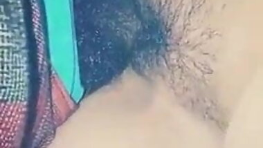 Desi Indian beauty girl riding dick