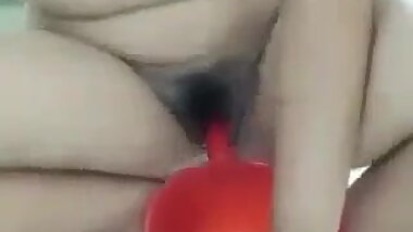 Desi woman fucking with Mug Handle