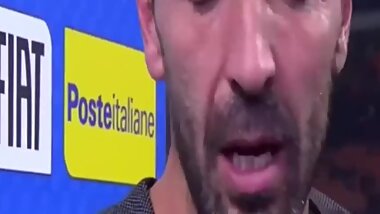 ITALIANO MATURO LO PRENDE NEL CULO DA 11 SVEDESI DURANTE UNA ORGIA.