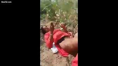 Desi girl outdoor sex