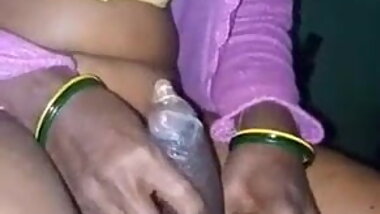 Indian Bhabhi Blowing Big Cock.