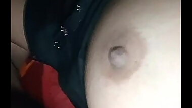 Desi Randi anti boob aour puchi sow hasband