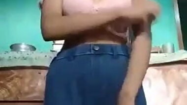 Cute Desi Girl boob and pussy fingering