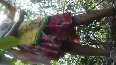 Desi girl sex outside